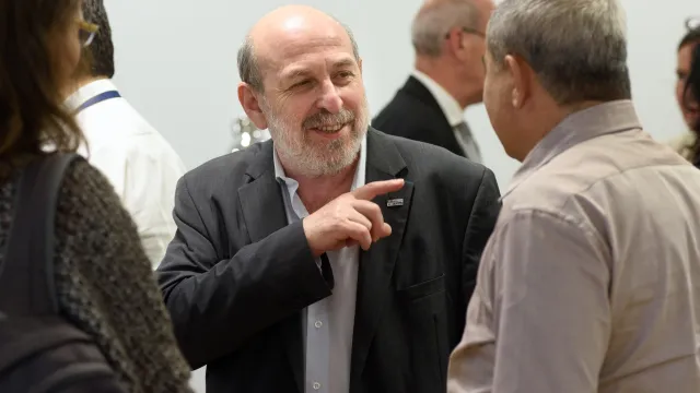 RobertBoschAcademy_SharedSocieties_Minority_8_910_512