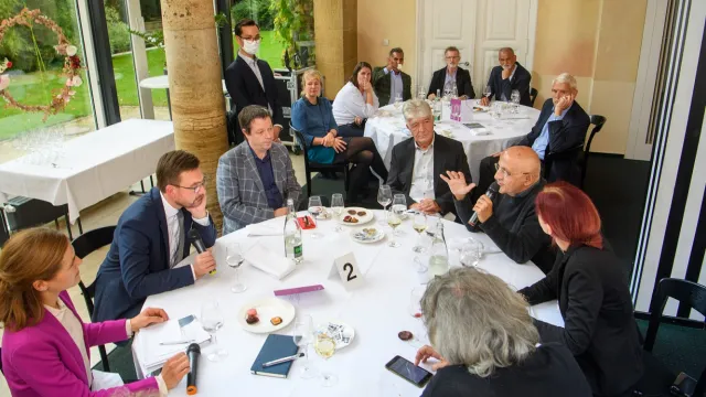 Rvw Forum 2021 Saarland Rundfunk Grasmück 