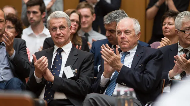 RBA_Opening_05