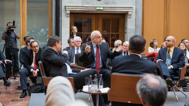 RBA_Opening_06