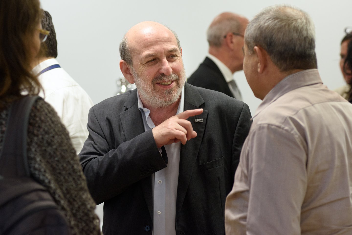 RobertBoschAcademy_SharedSocieties_Minority_8_910_512